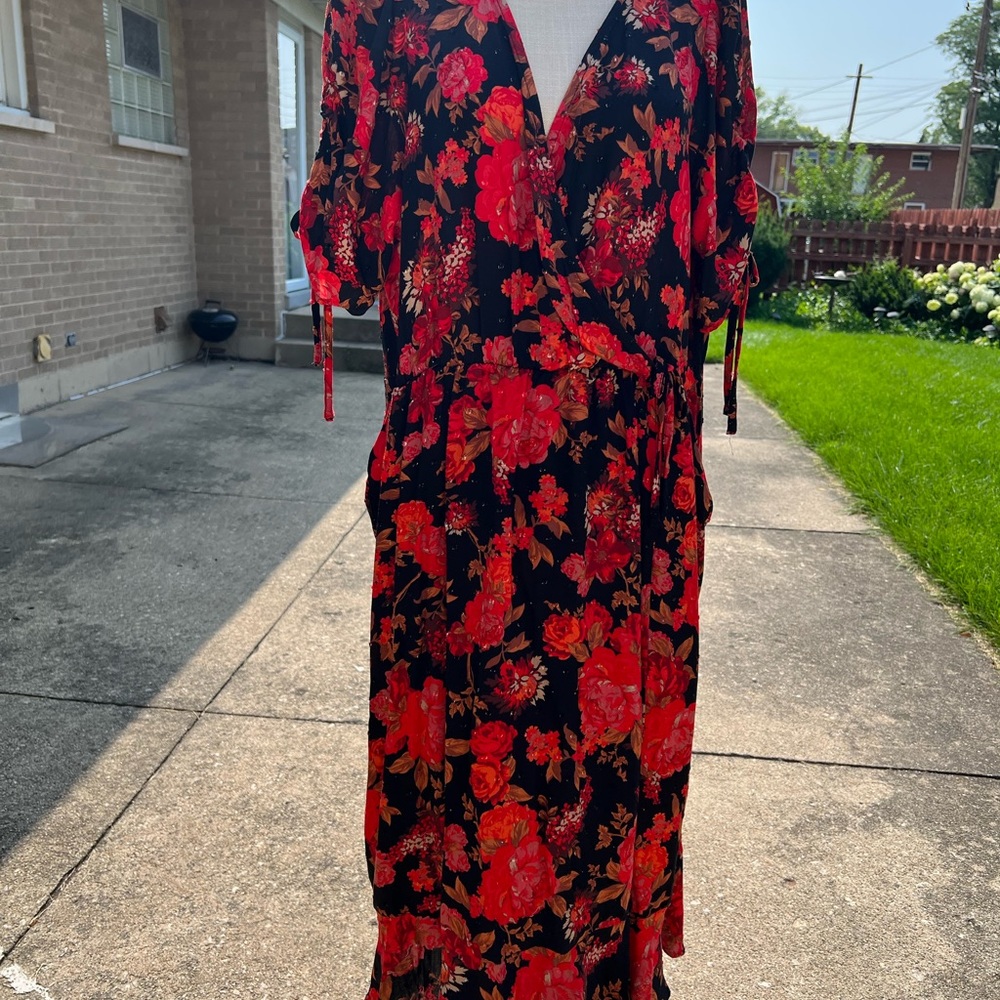 Torrid Red size 2 flowery dress